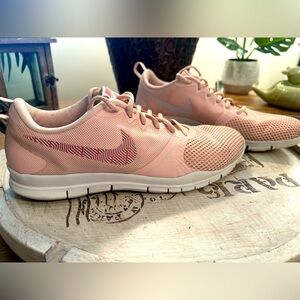Echo pink Nike Training Flex Essential Training Shoes hardly worn